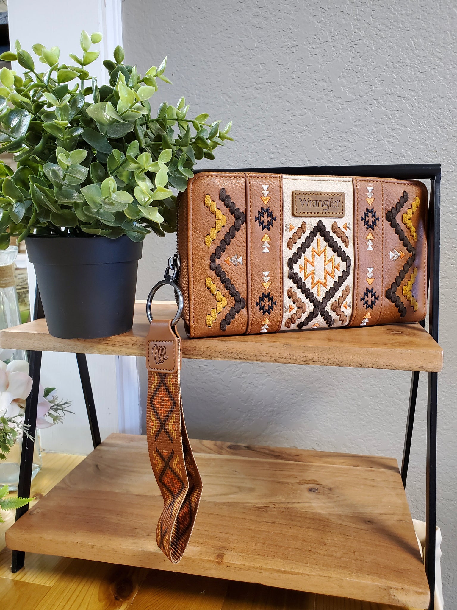 Wrangler Aztec Print Large Zip Wallet