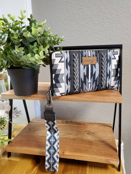Wrangler Aztec Print Large Zip Wallet