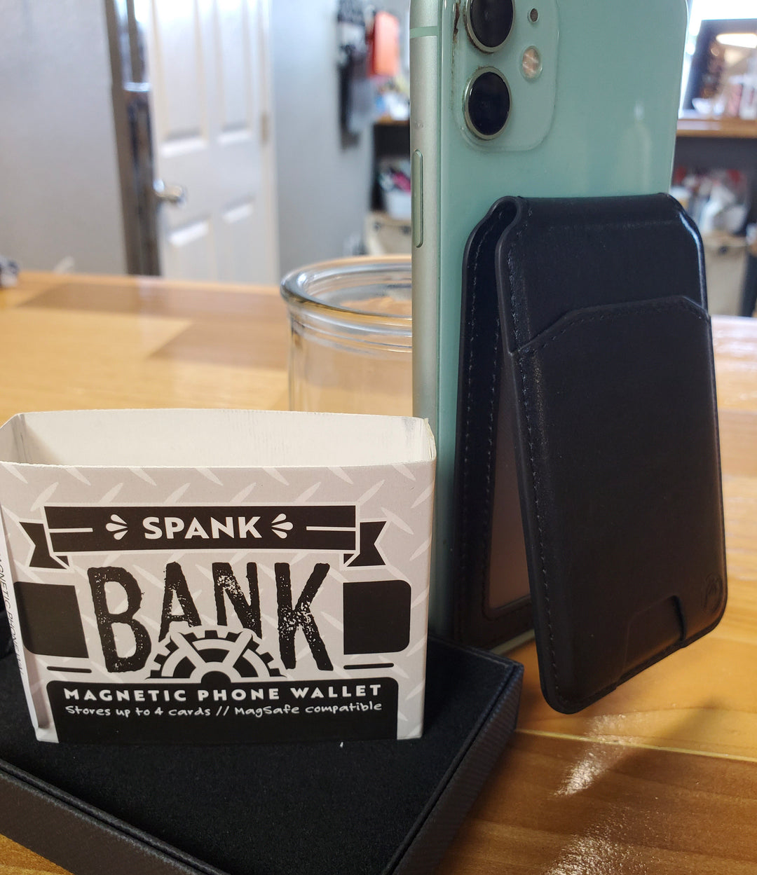 Brodeo Drive Magnetic Phone Wallet