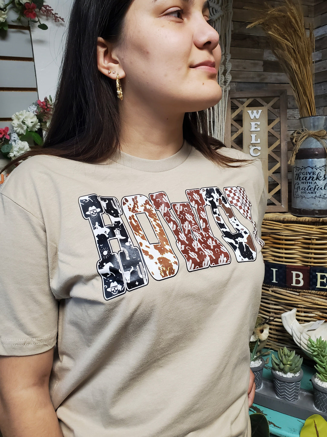 Modern ME Howdy Graphic Tee