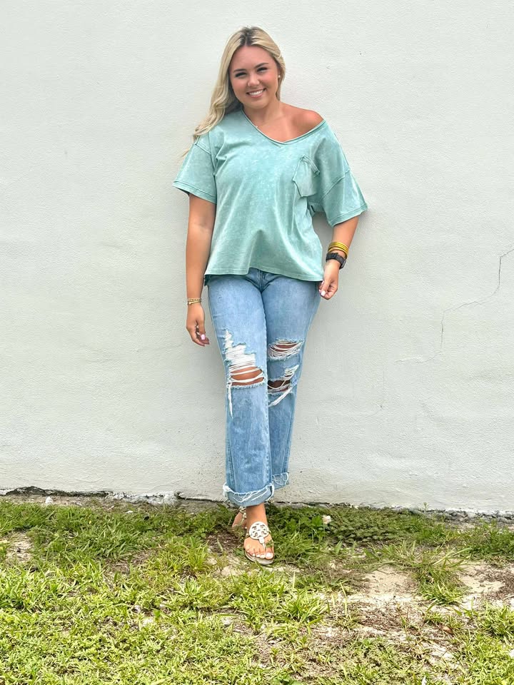 Kenzie Comfy Essential Tee in Sage