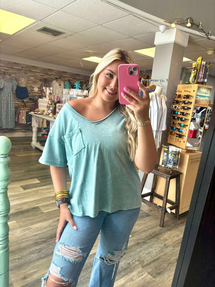 Kenzie Comfy Essential Tee in Sage