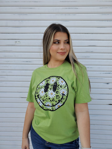 Daisy Smile Graphic T-Shirt