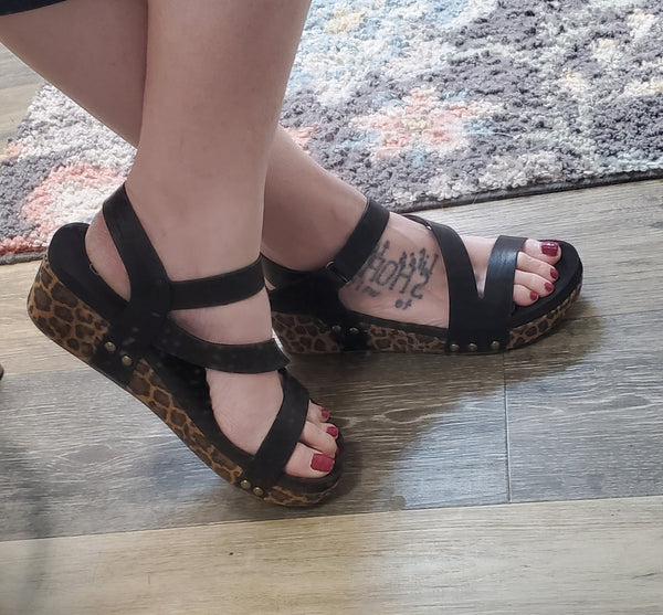 Corky's Keep it Casual Wedge - Black Leopard