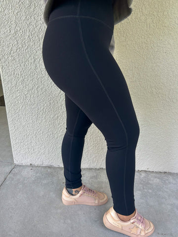 Zenana Step Aside Full Size Athletic Leggings with Pockets in Rose – moxie  boutique
